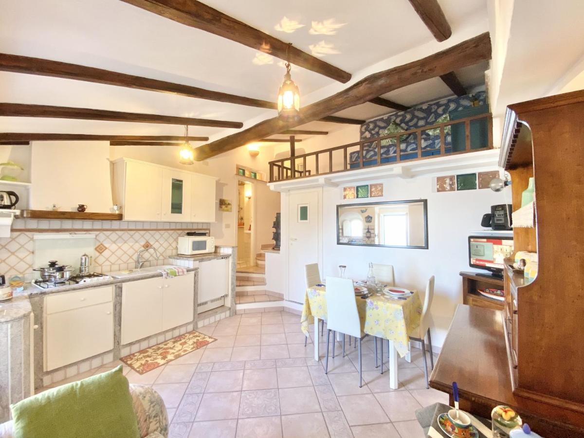 Holidaycasa Gio - In Centro Vista Mare Sperlonga Eksteriør billede